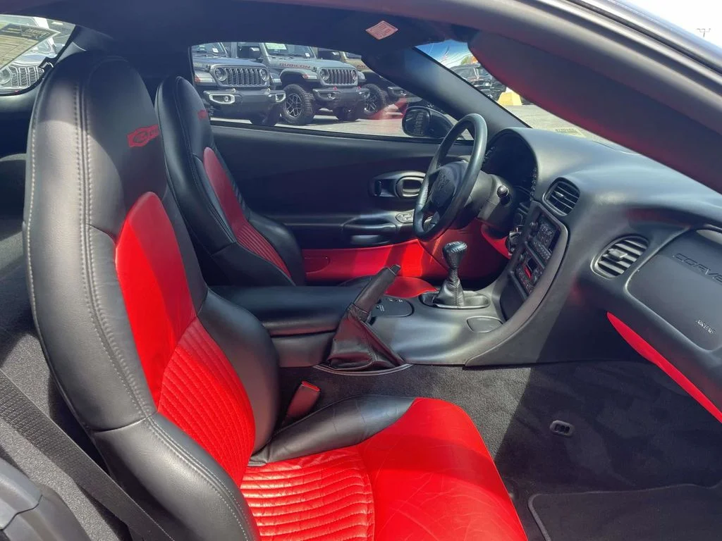 Used 2004 Black Chevrolet Z06 image 16