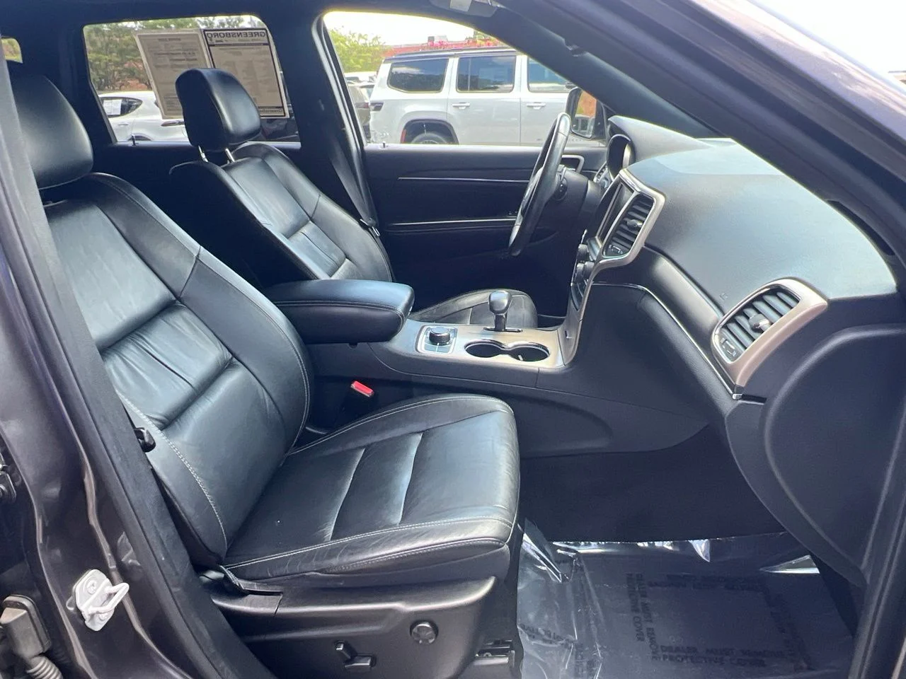 Used 2015 Gray Jeep Limited image 23