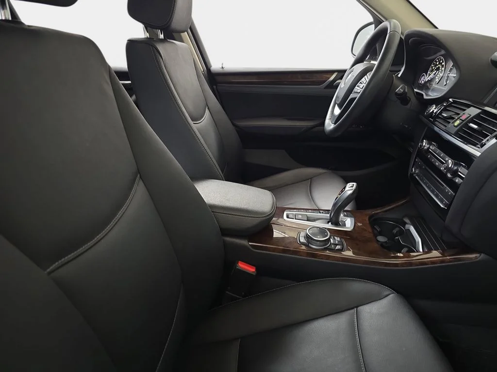 Used 2015 Space Gray Metallic BMW xDrive28d image 10