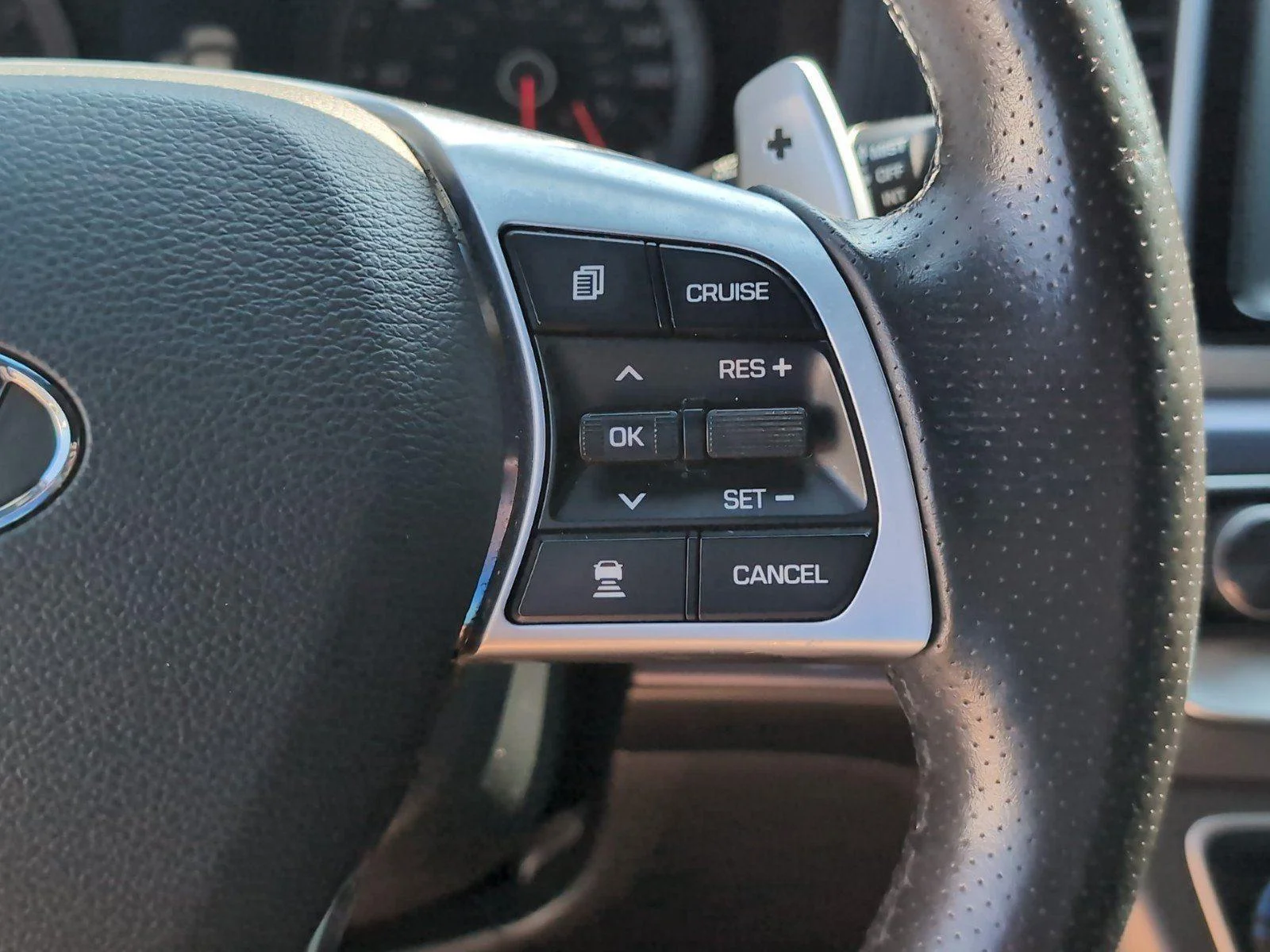 Used 2019 Quartz White Pearl Hyundai Sport image 30