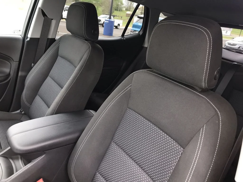 Used 2023 Red GMC SLE image 11