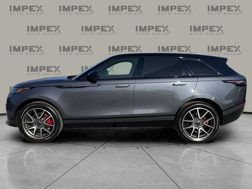 Used 2024 Gray Land Rover Dynamic SE image 2