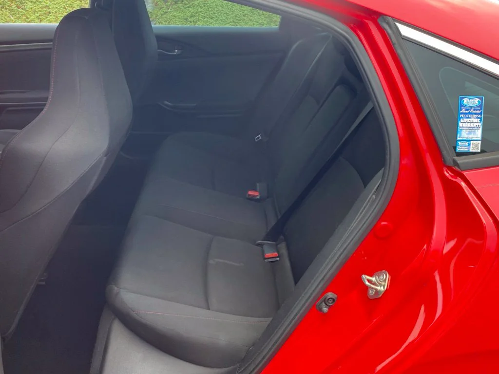 Used 2019  Honda Si image 7