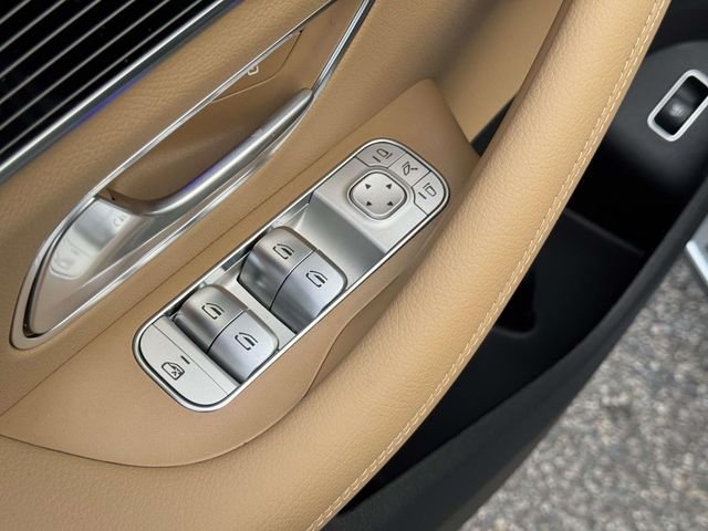 New 2026 MANUFAKTUR Ireland Mid Green Metallic Mercedes-Benz GLE 450 image 18