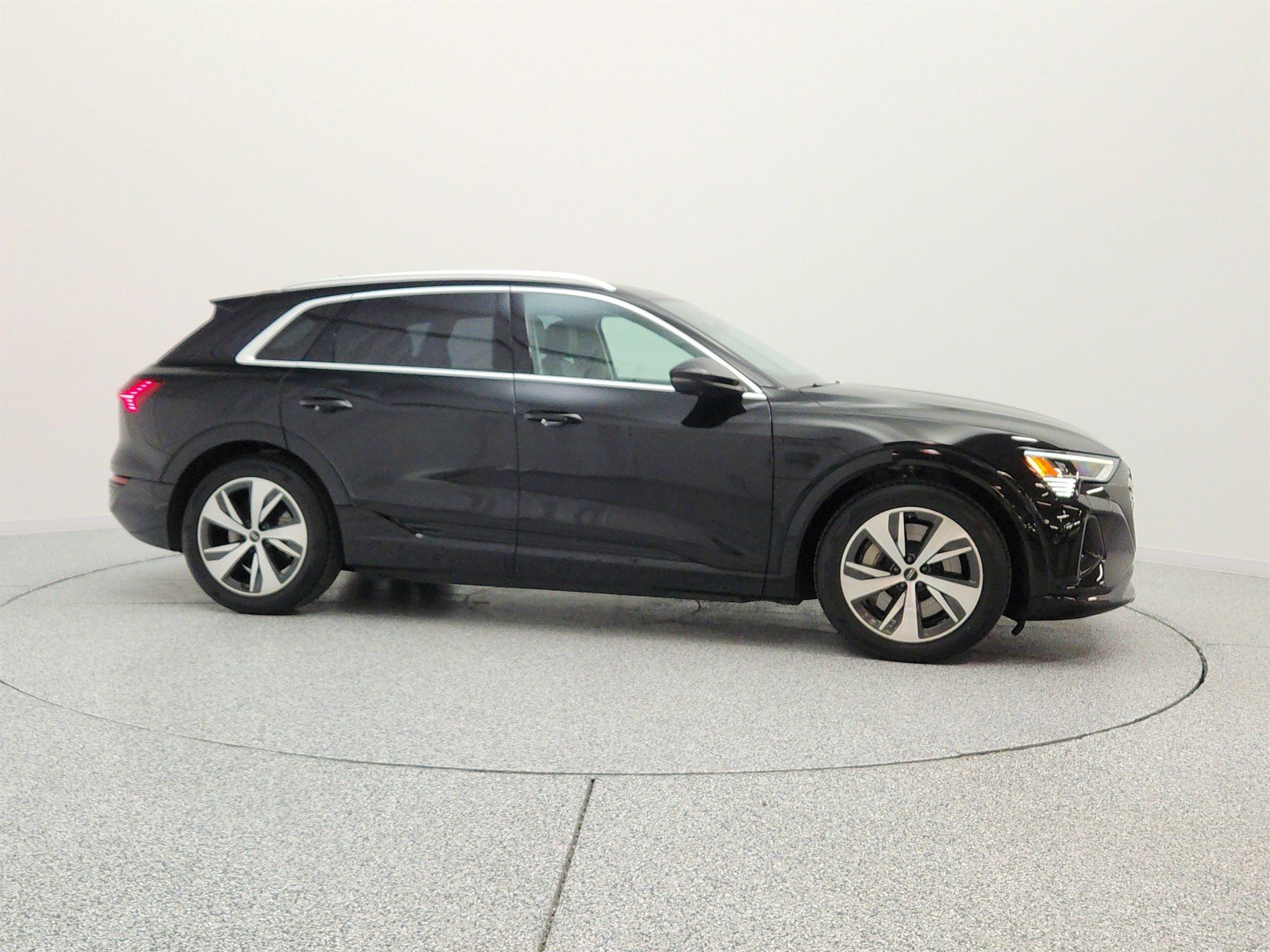 Used 2024 Mythos Black Metallic Audi Premium Plus image 4