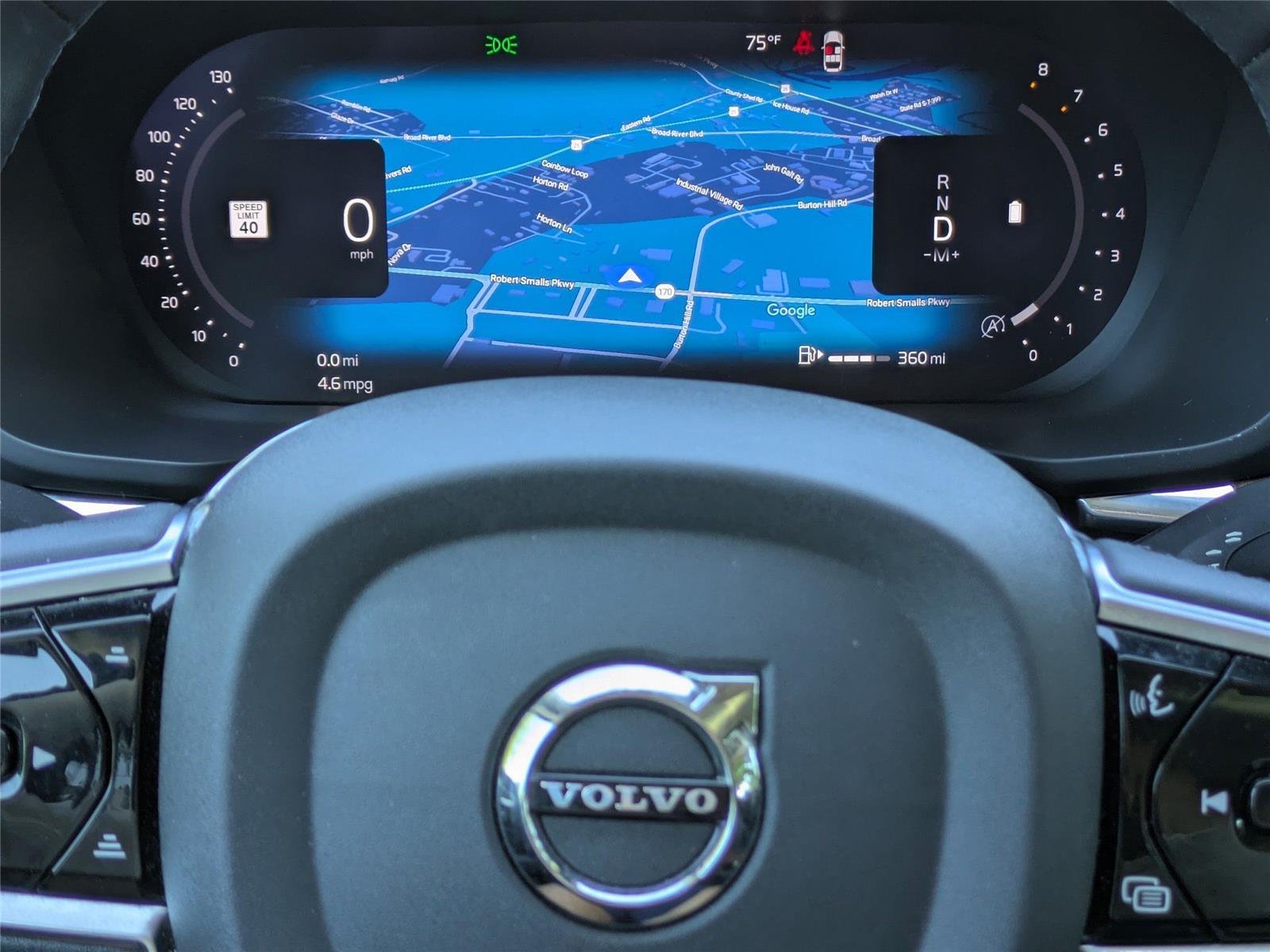 Used 2024 Vapour Grey Metallic Volvo Plus Dark Theme image 31