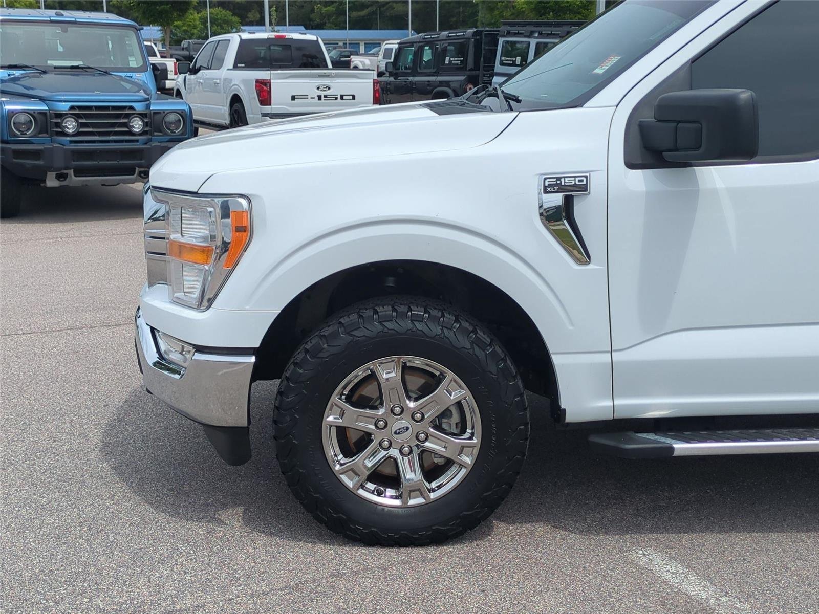 Used 2023 Oxford White Ford XL image 11