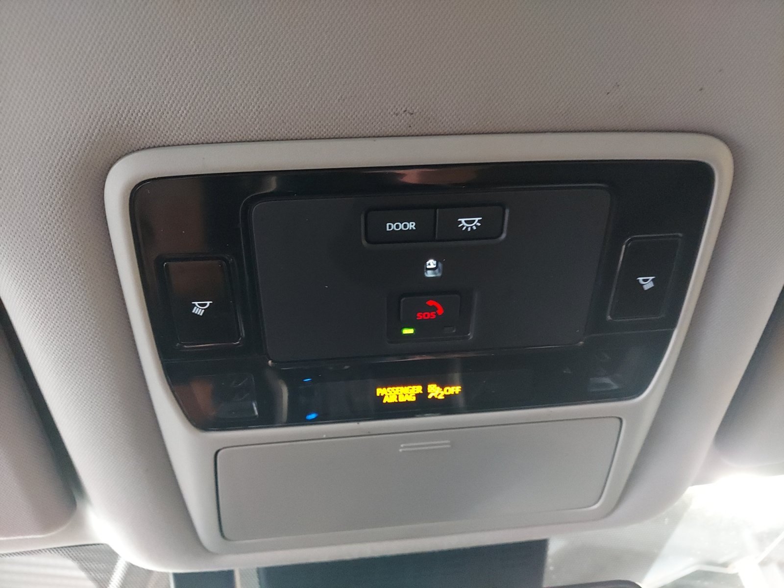 Used 2024 Wind Chill Pearl Toyota XLE image 18