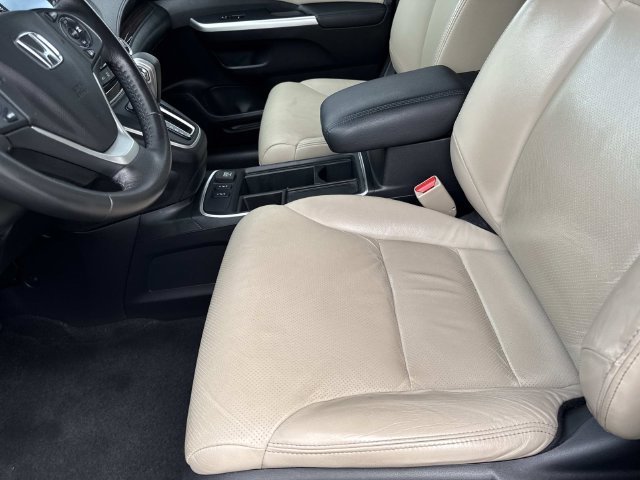 Used 2016  Honda Touring image 19
