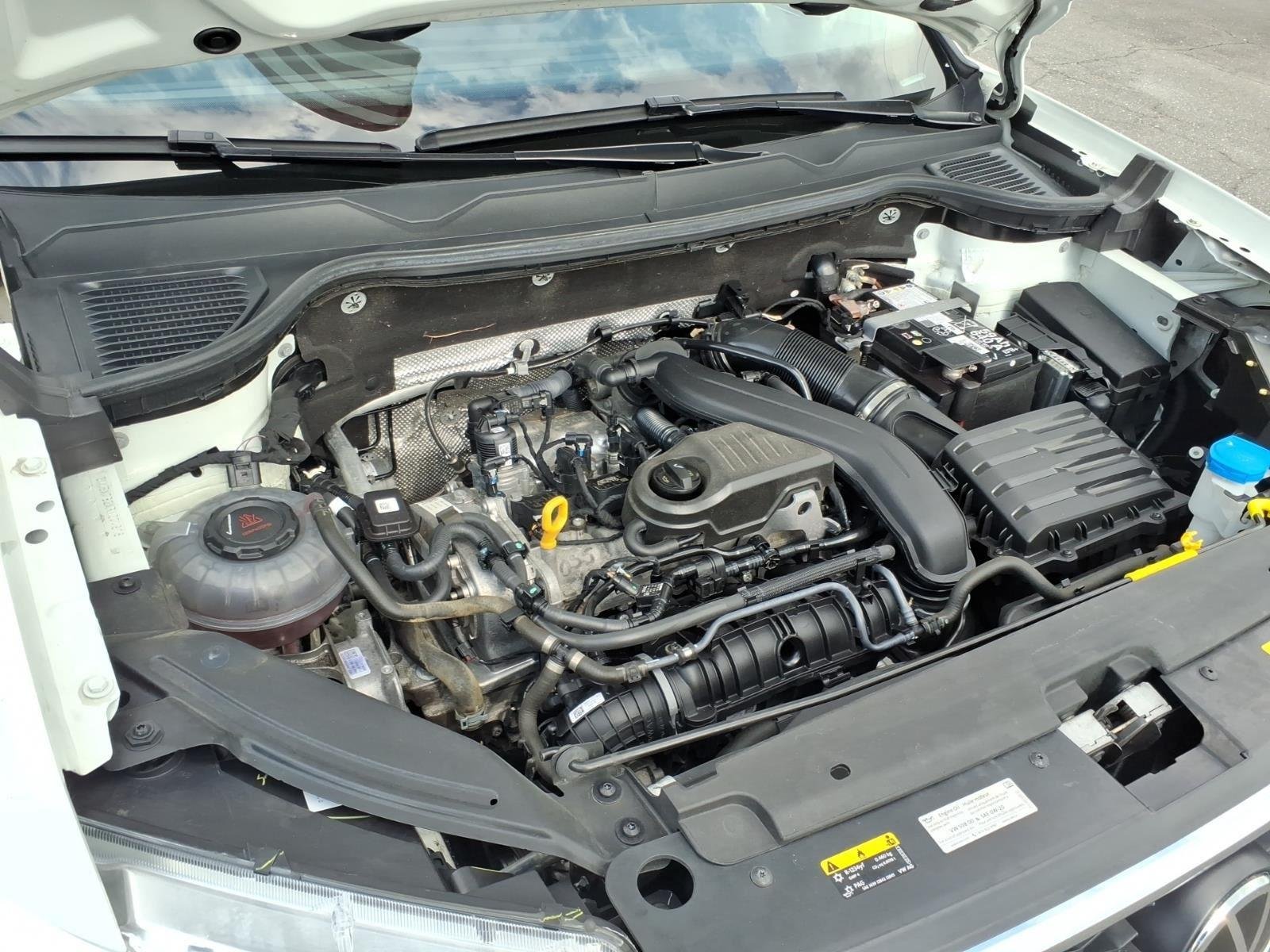 Used 2024  Volkswagen S image 28