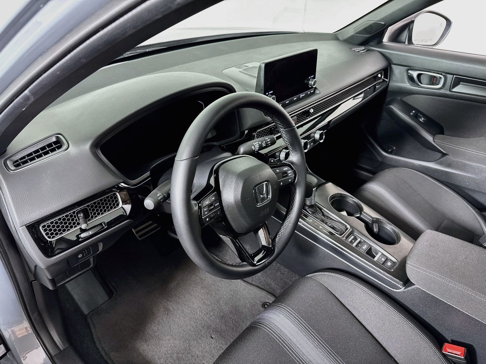 Used 2025 Gray Honda Sport image 9