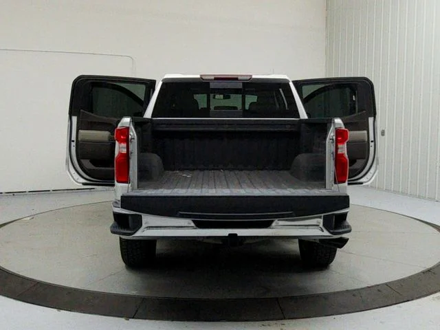 Used 2019 Silver Chevrolet LTZ image 15