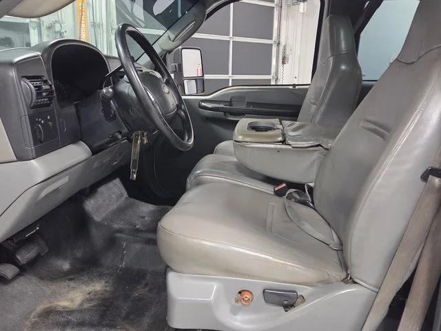 Used 2006 White Ford XL image 5
