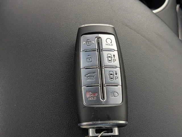 Used 2025 White Genesis 2.5T image 29