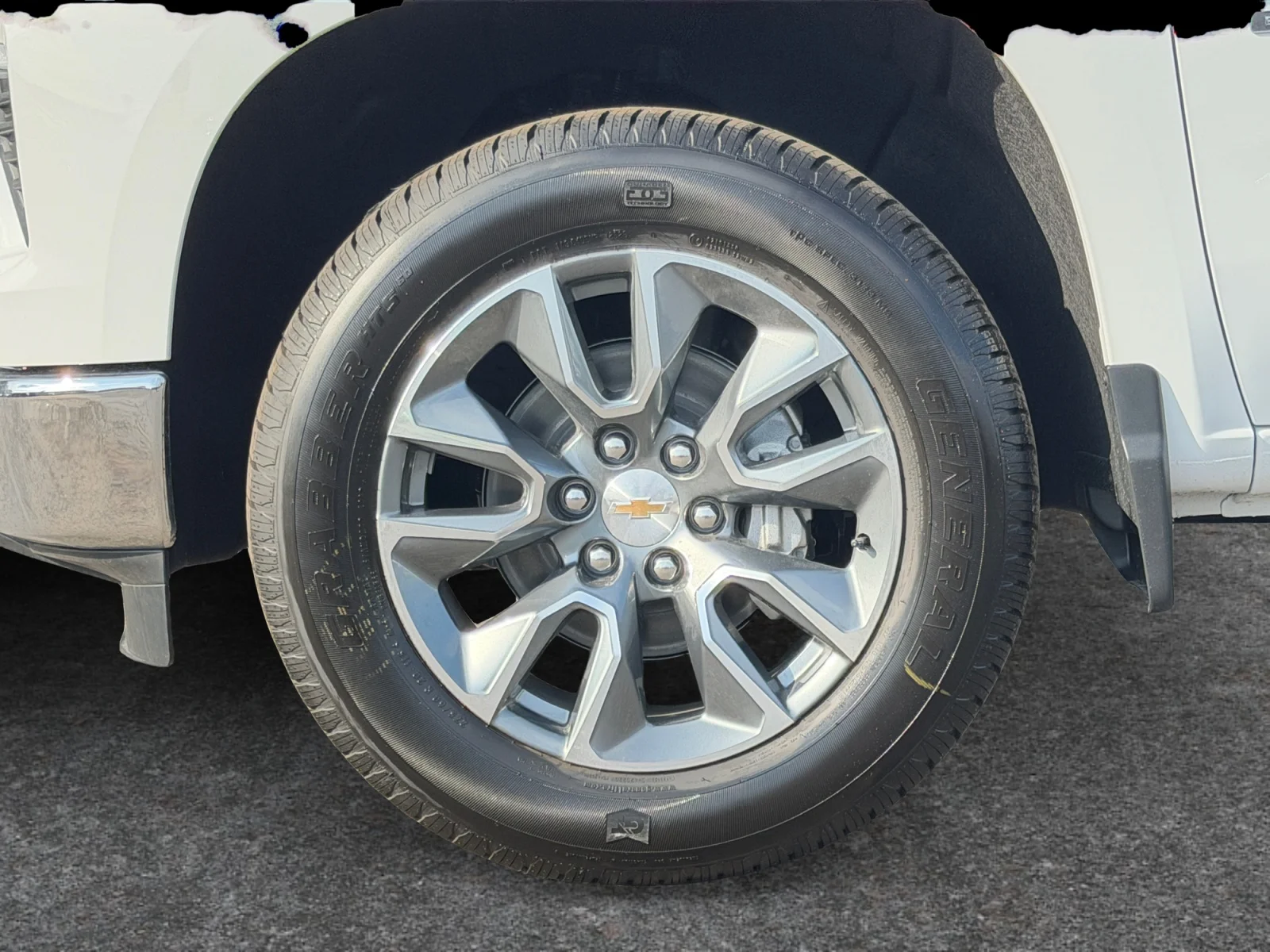New 2026 Summit White Chevrolet LT image 9