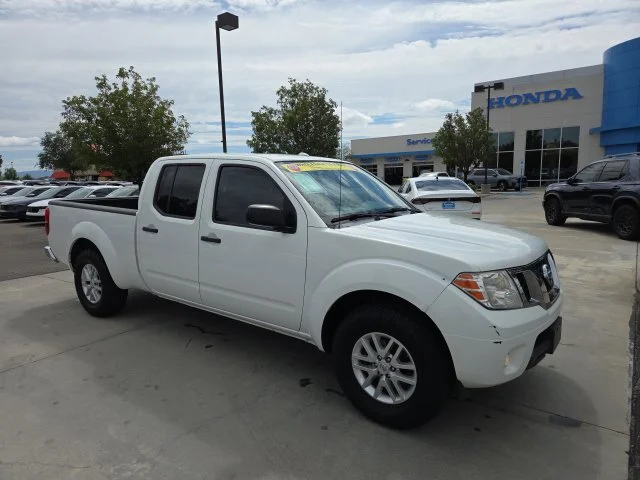 Used 2017 White Nissan SV image 3