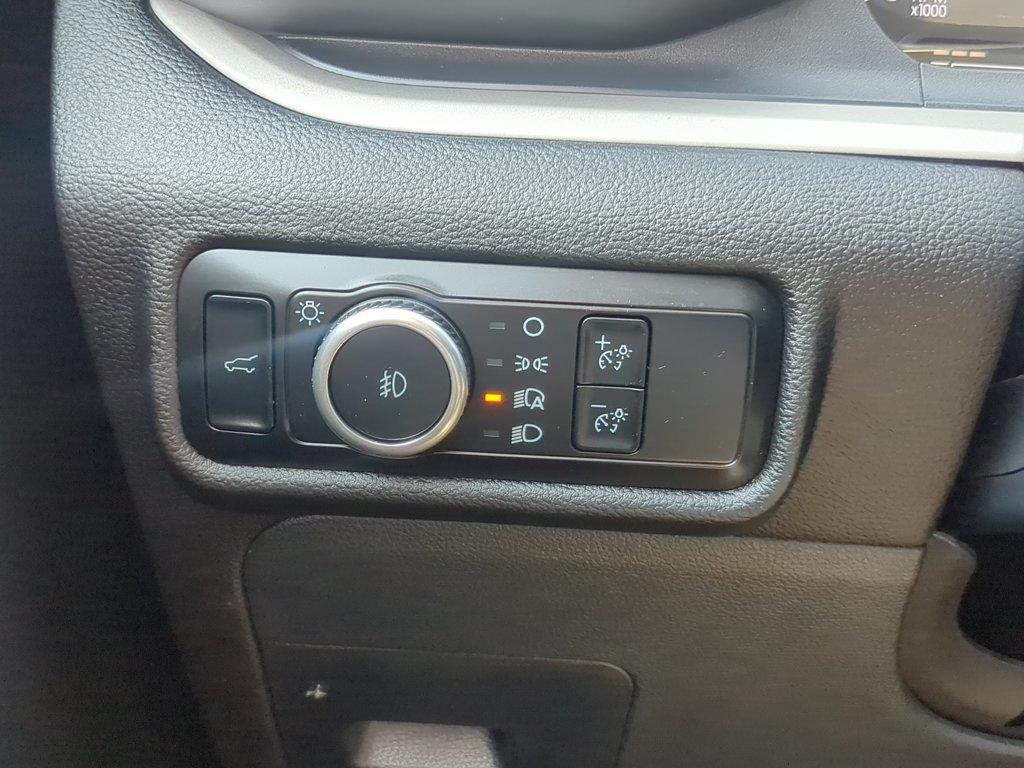 Used 2024  Ford XLT image 18