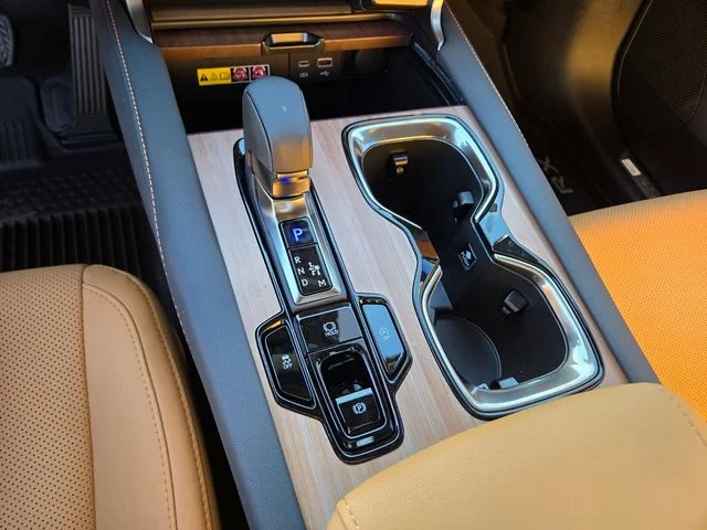 New 2026 Iridium Lexus PREMIUM image 13