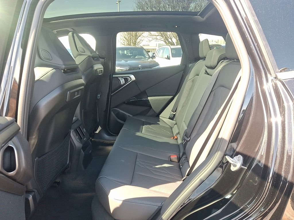 Used 2026 Black Sapphire Metallic BMW 30 xDrive image 5