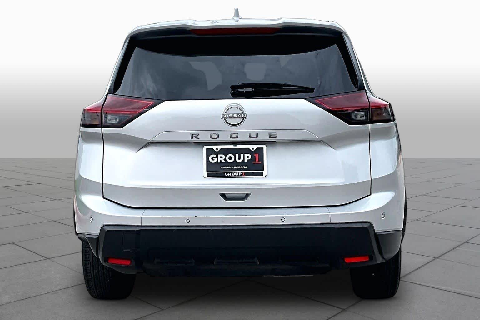 Certified Used 2025 Brilliant Silver Metallic Nissan SV image 5