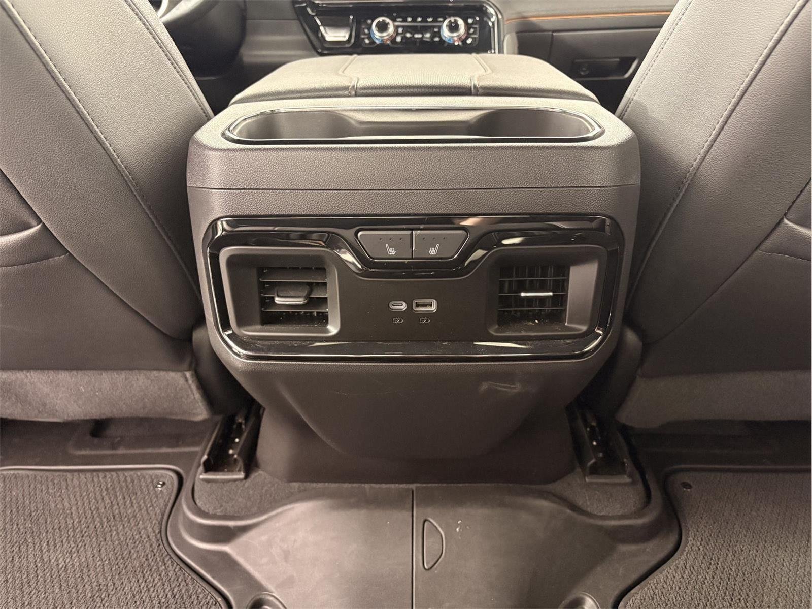 Used 2024 Onyx Black GMC AT4 image 17
