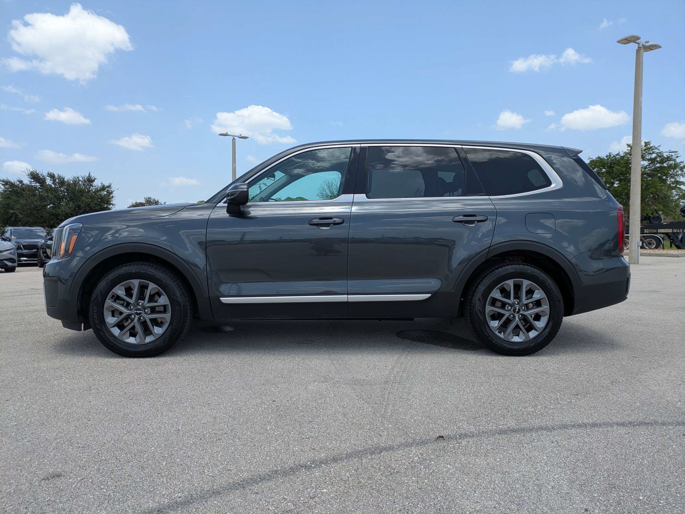 Certified Used 2024 Gravity Gray Kia LX image 8