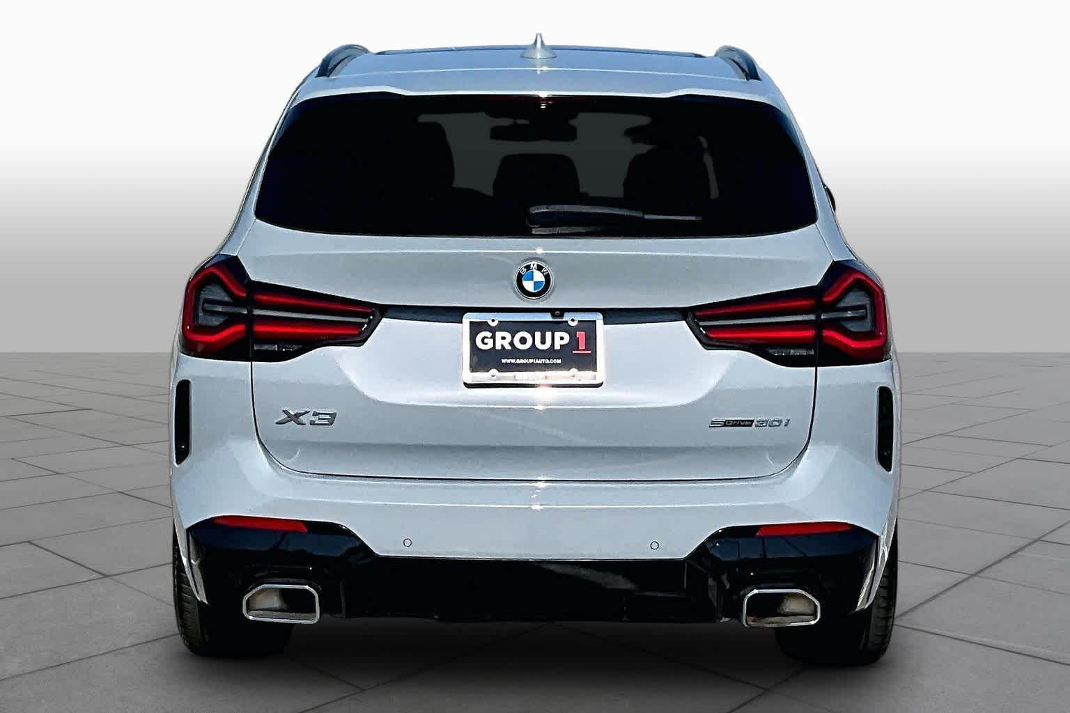 Used 2022 Brooklyn Grey Metallic BMW sDrive30i image 5