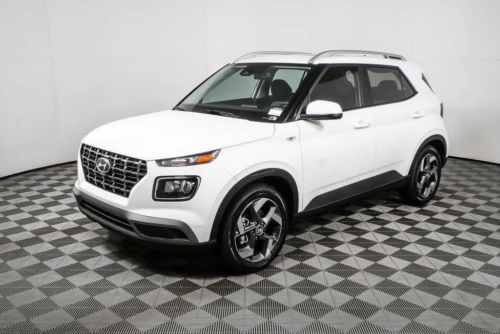 New 2026 Lunar White Hyundai SEL image 4