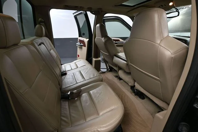 2005 Ford F-350 Super Duty Lariat - Photo 38
