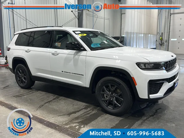 2027 Jeep Grand Cherokee L Laredo Altitude