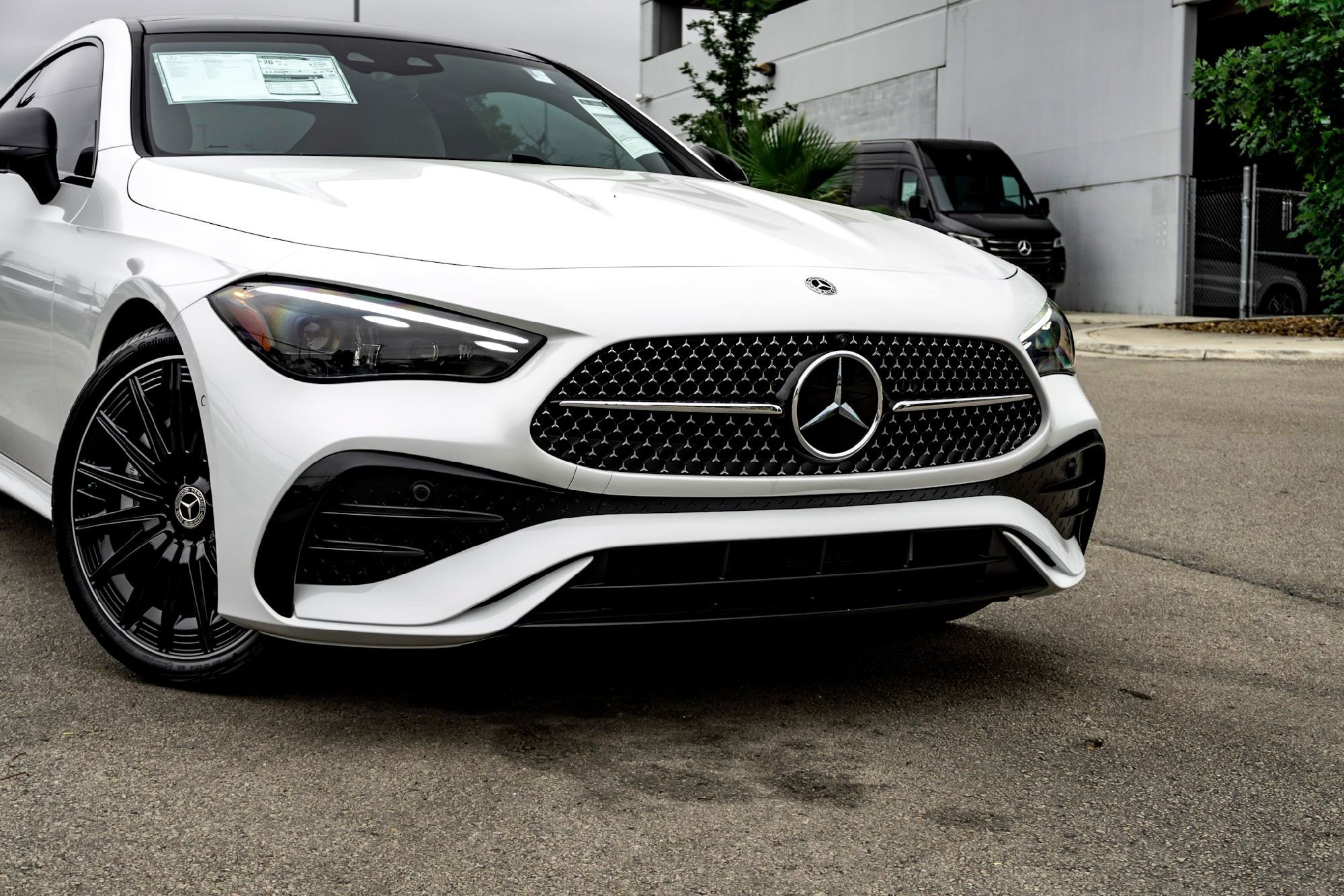 New 2026 MANUFAKTUR Moonlight White Metallic Mercedes-Benz CLE 450 image 25