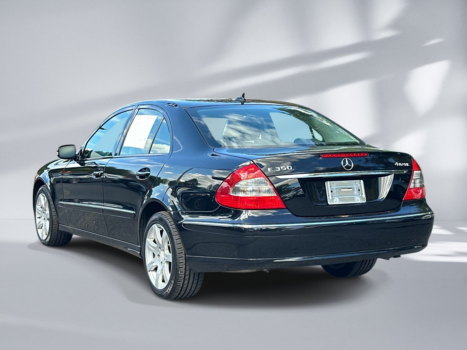 Used 2008 Black Mercedes-Benz E 350 image 3
