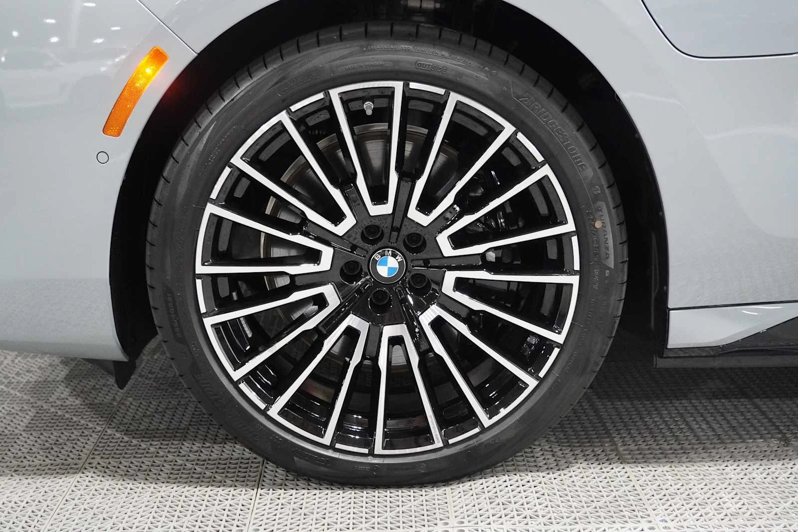 New 2026 Brooklyn Grey Metallic BMW 750e xDrive image 6