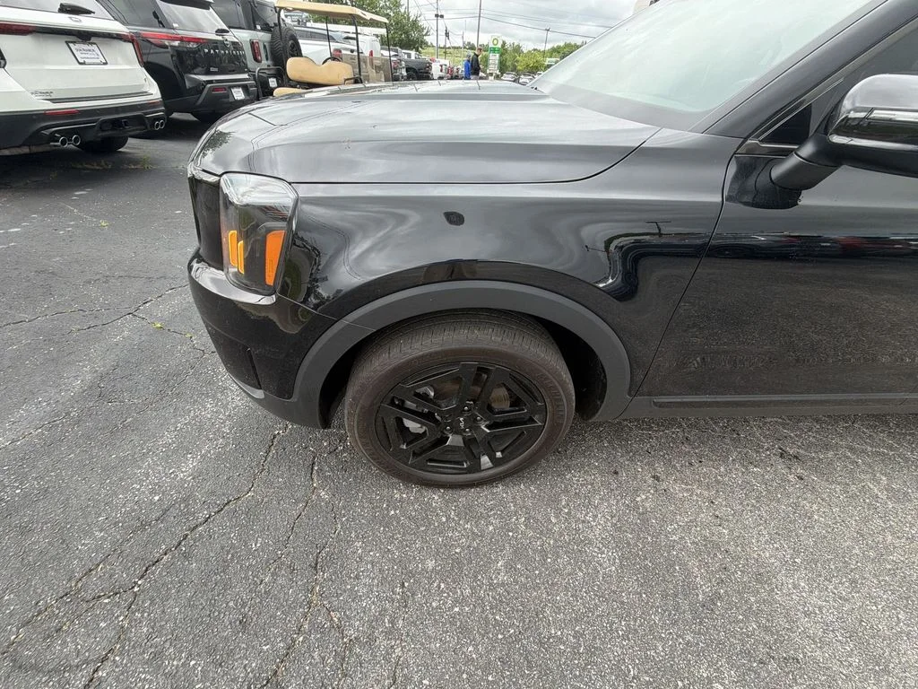 Used 2024 Black Kia EX X-Line image 10