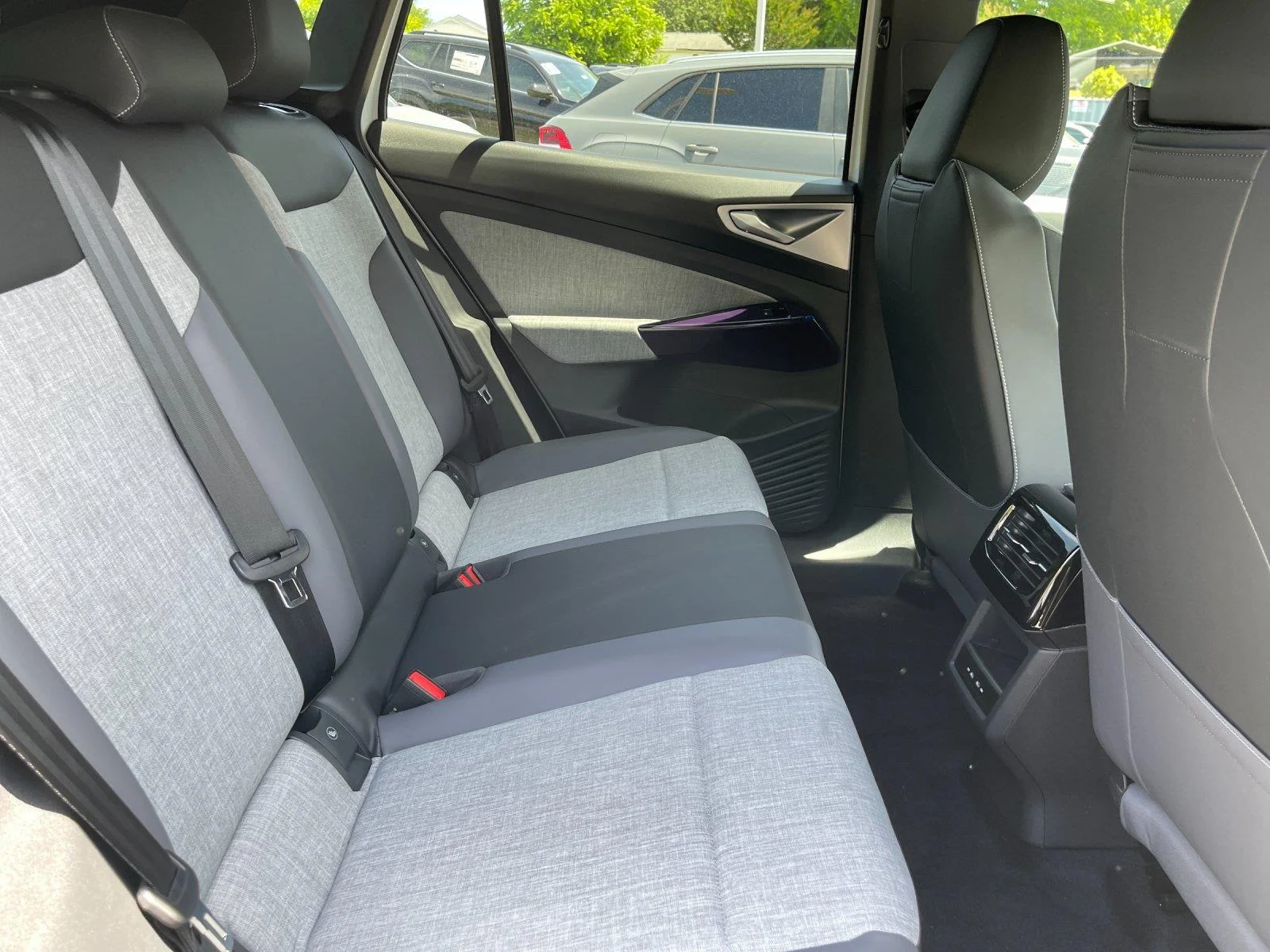 New 2026 Opal White Pearl Volkswagen Pro image 37