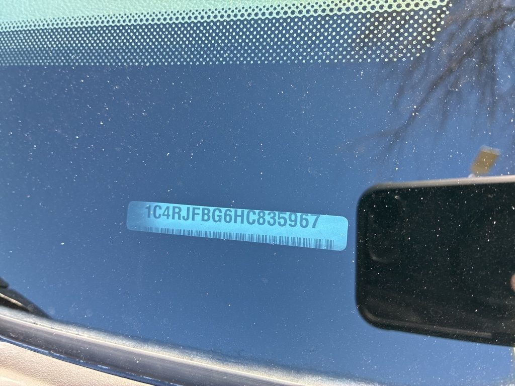 Used 2017 Jeep Grand Cherokee Limited with VIN 1C4RJFBG6HC835967 for sale in Kansas City