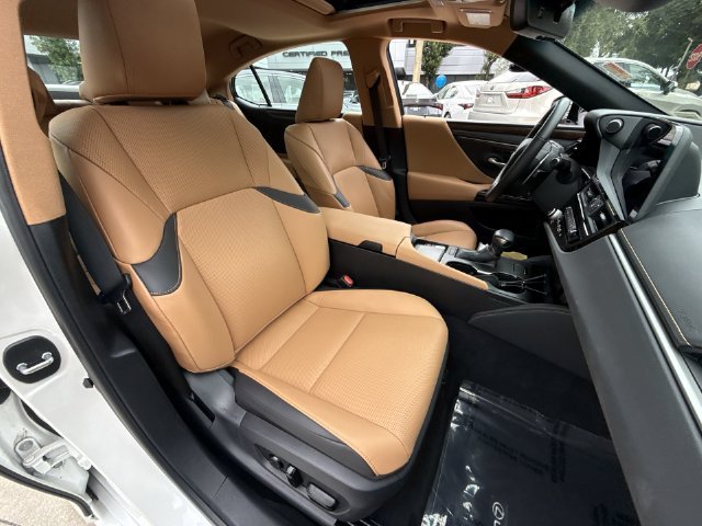 2024 Lexus ES 350 - Photo 26