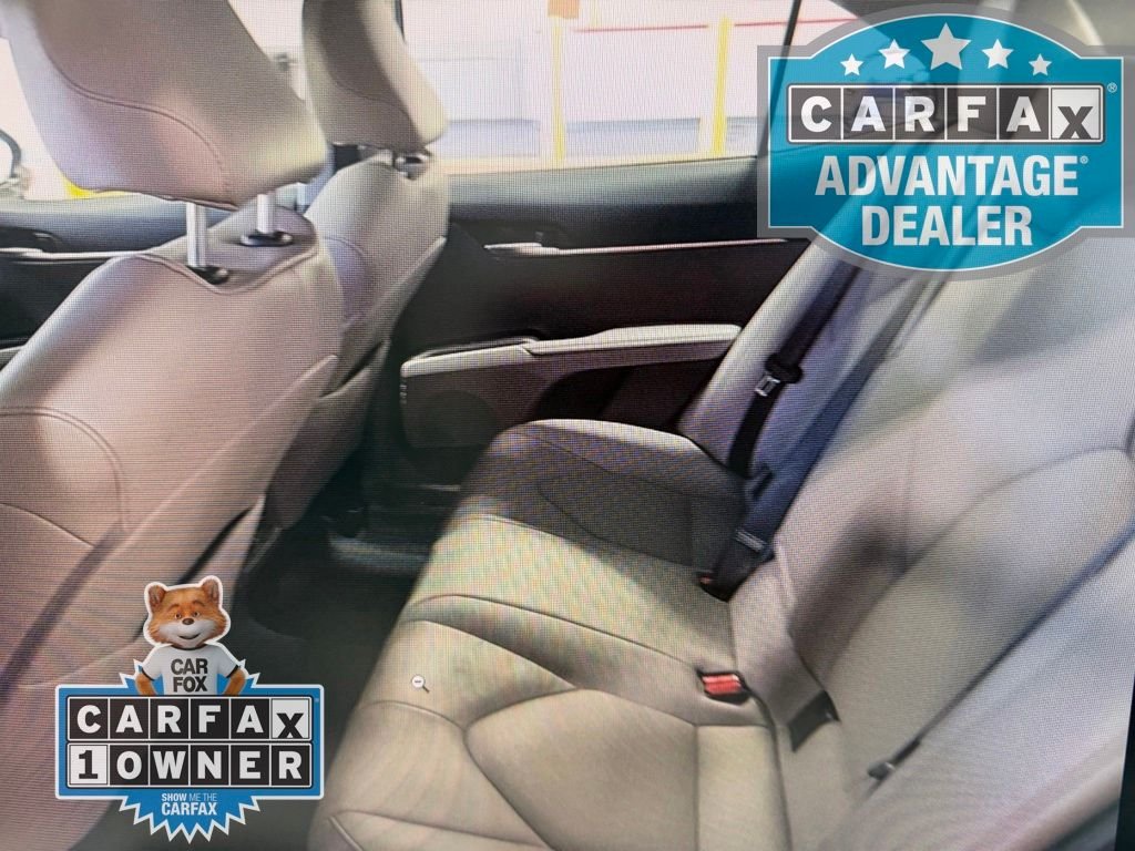 Used 2024  Toyota Hybrid XLE image 5