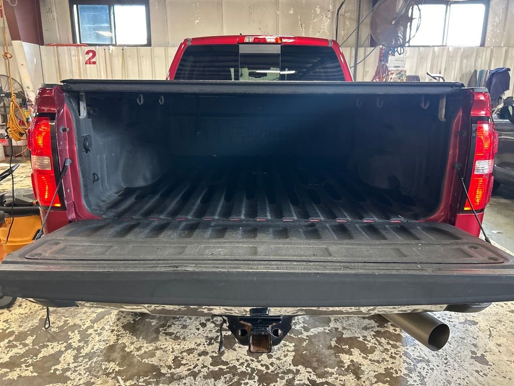 Used 2019 Red GMC SLT image 22