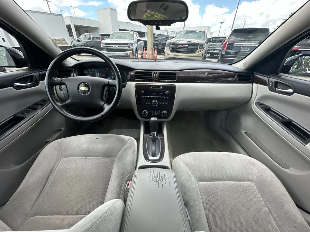 Certified Used 2014 Black Chevrolet LT image 18