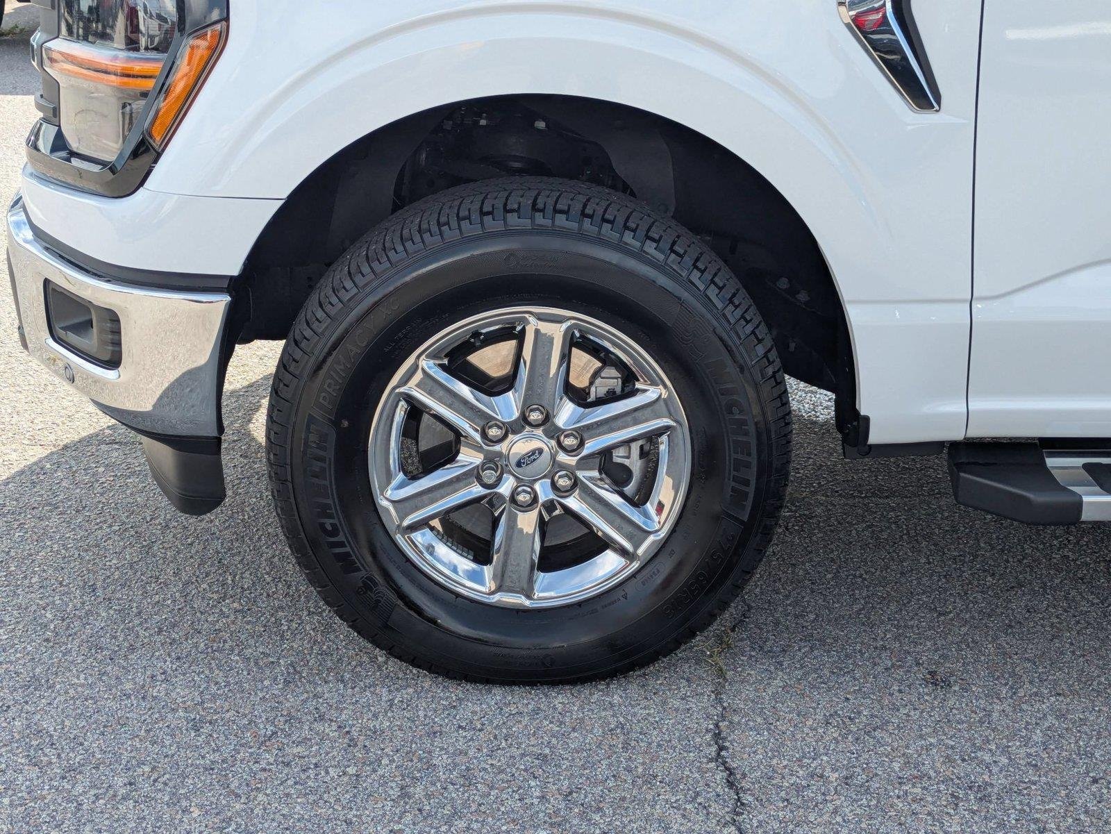Used 2024 Oxford White FORD XLT image 10