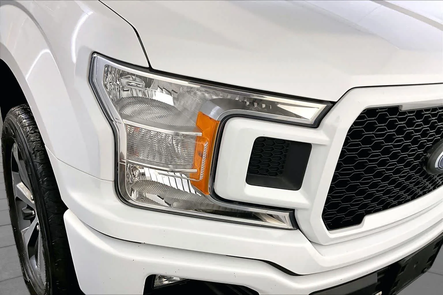Used 2020 Oxford White Ford XL image 27