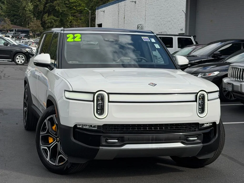 2022 Rivian R1S