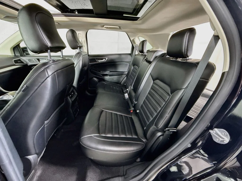 Used 2023 Agate Black Metallic Ford SEL image 24