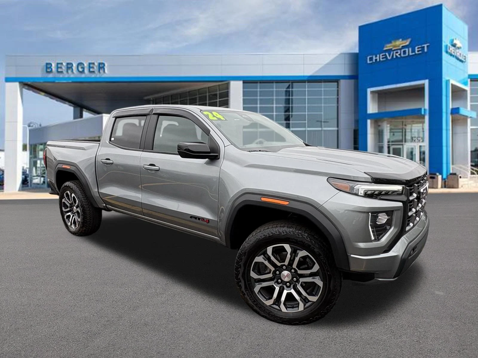 2024 GMC Canyon 4WD AT4 Crew Cab Short Box's photo