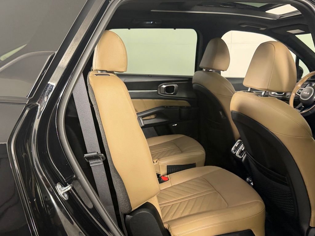 Used 2025 Black Kia X-Line SX Prestige image 29
