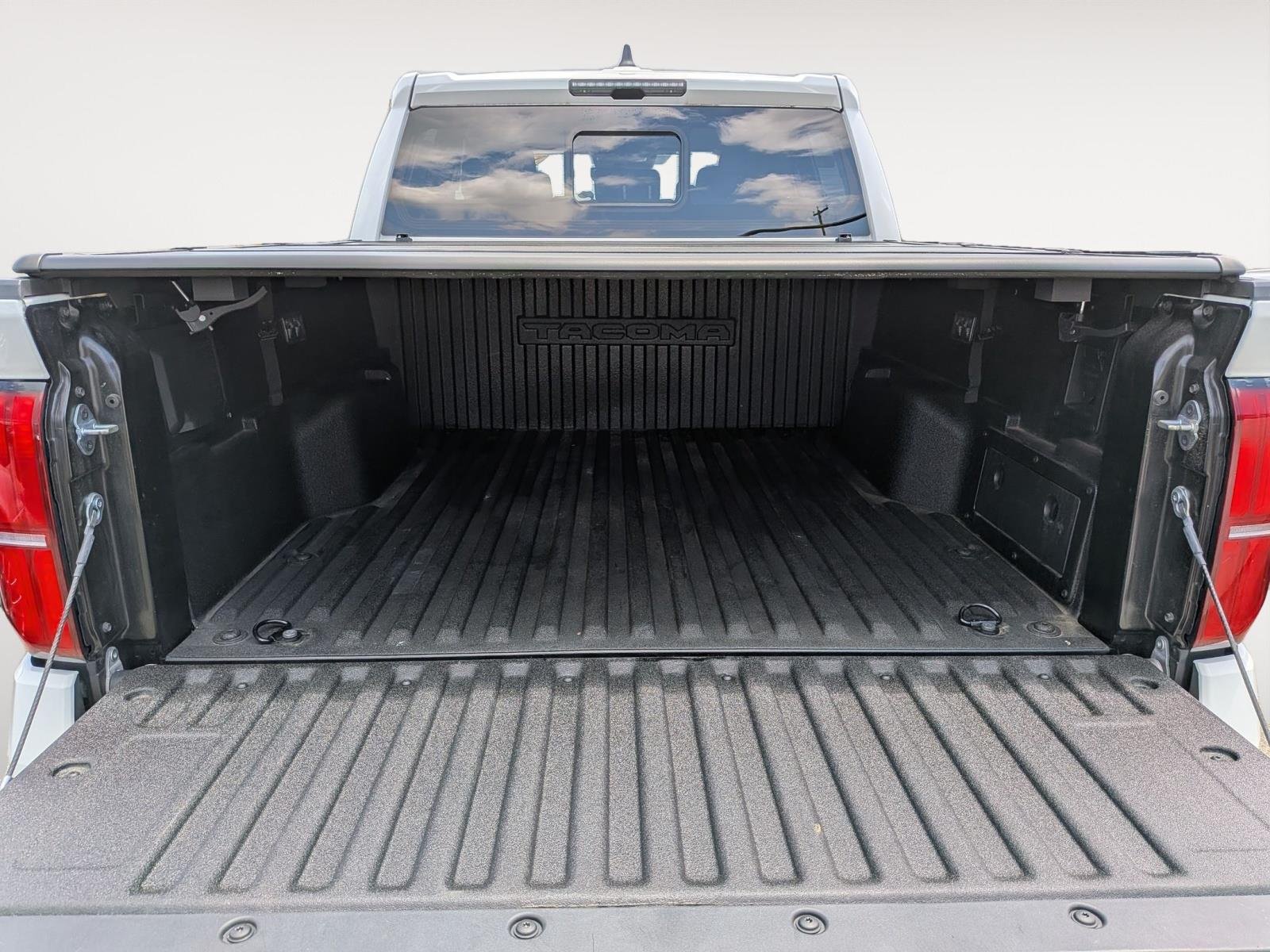 Used 2024 Ice Cap TOYOTA  image 33