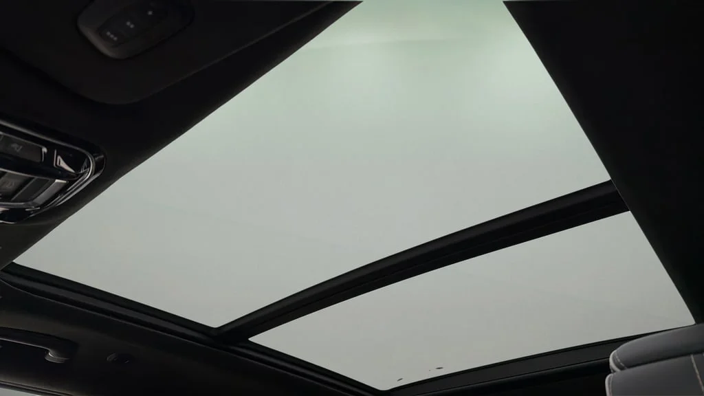 Used 2022 Bright White Clearcoat Jeep Series II image 7