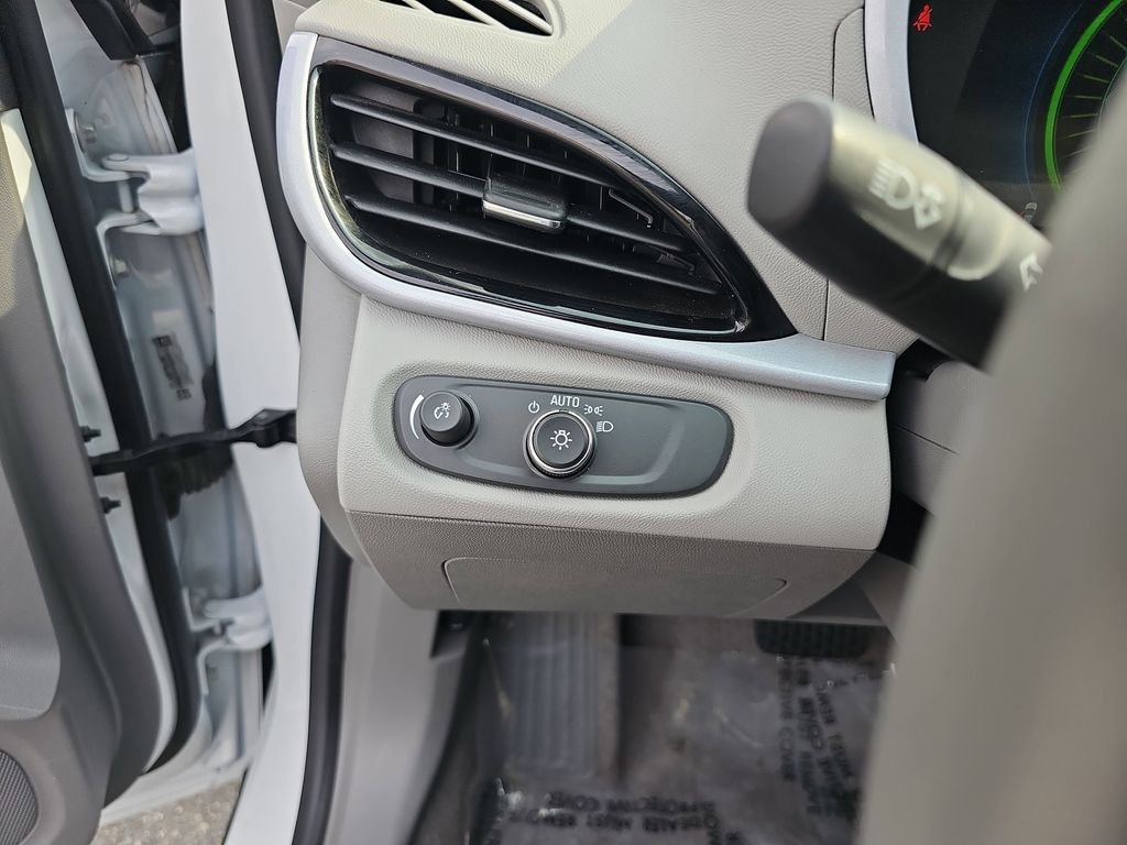 Used 2017 White Chevrolet LT image 25