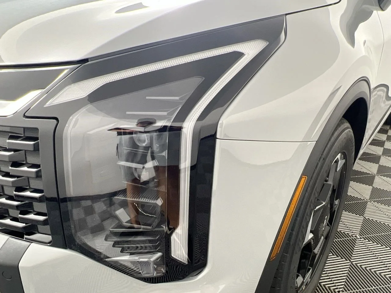 New 2026 Wolf Gray Kia EX image 9